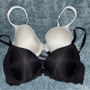 ••• SOLD ••• Pair of Victoria’s Secret Size 34C Bras in Black and White